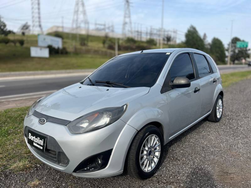 FORD - FIESTA - 2011/2011 - Prata - R$ 26.900,00