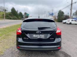 FORD - FOCUS - 2013/2014 - Preta - R$ 51.900,00
