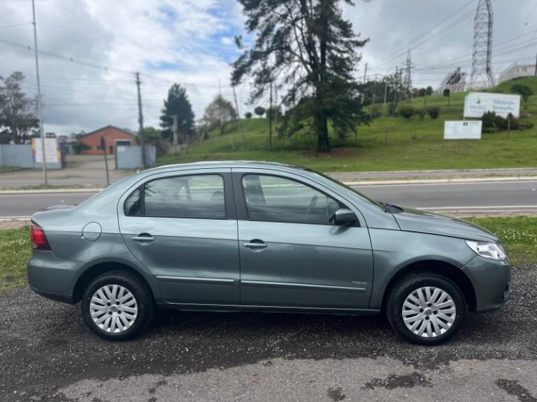 VOLKSWAGEN - VOYAGE - 2010/2011 - Cinza - R$ 29.900,00
