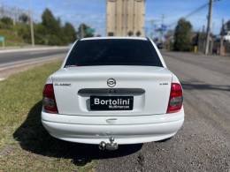 CHEVROLET - CLASSIC - 2004/2005 - Branca - R$ 17.900,00