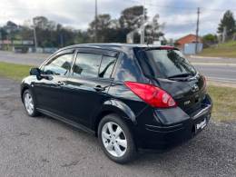 NISSAN - TIIDA - 2010/2011 - Preta - R$ 33.900,00
