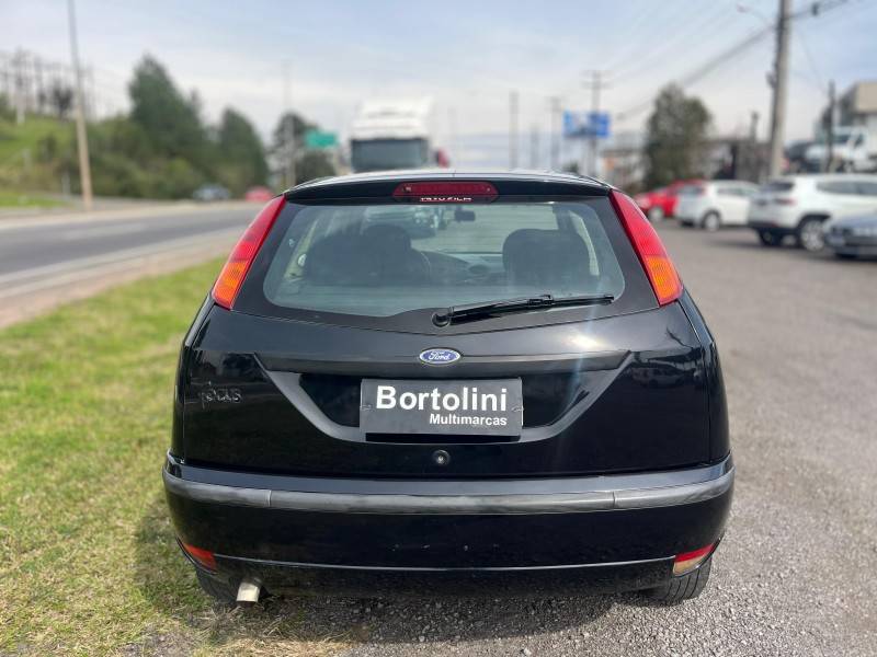 FORD - FOCUS - 2007/2008 - Preta - R$ 24.900,00