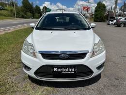 FORD - FOCUS - 2012/2013 - Branca - R$ 45.900,00