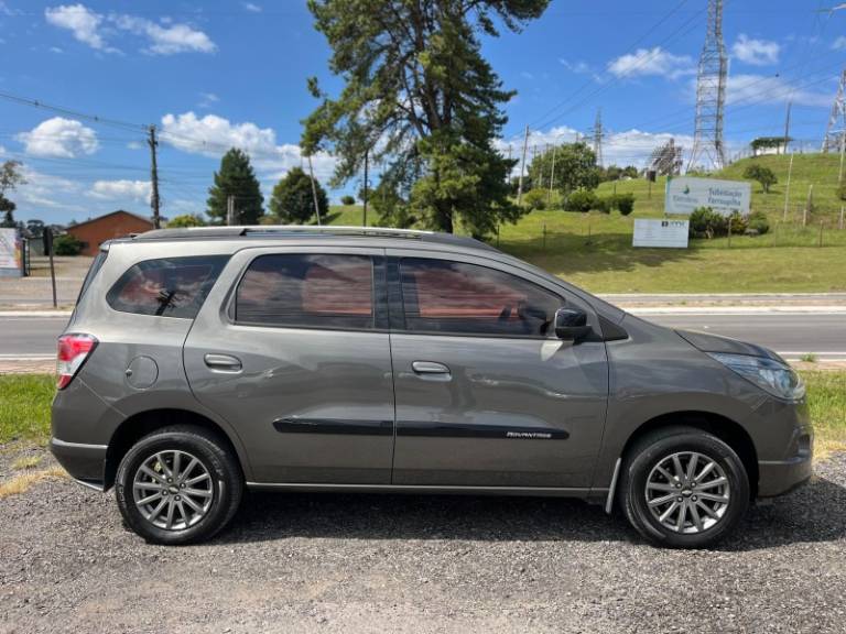 CHEVROLET - SPIN - 2014/2015 - Cinza - R$ 53.900,00