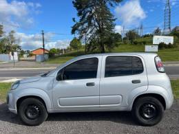 FIAT - UNO - 2018/2019 - Prata - R$ 41.000,00