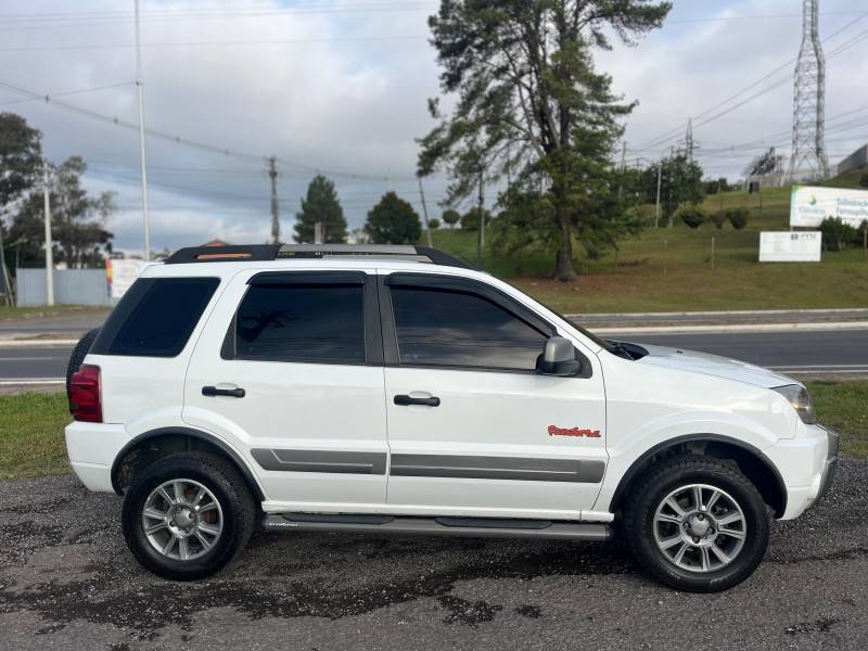 FORD - ECOSPORT - 2011/2012 - Branca - R$ 42.900,00