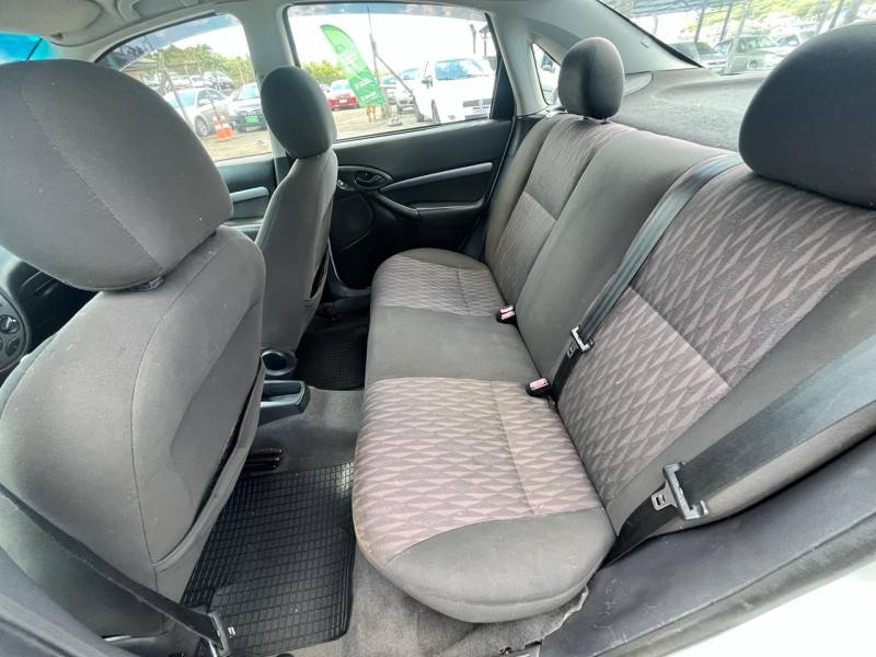 FORD - FOCUS - 2005/2005 - Branca - R$ 21.900,00