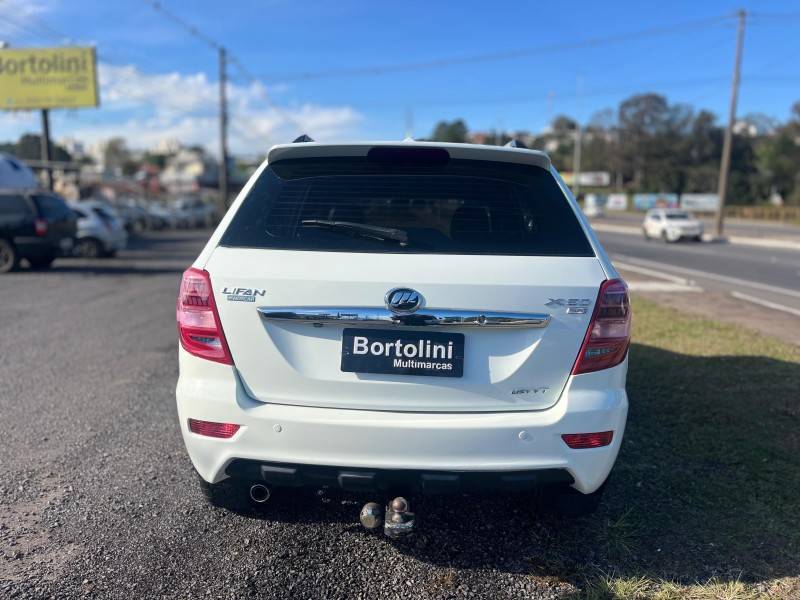 LIFAN - X60 - 2015/2016 - Branca - R$ 44.900,00