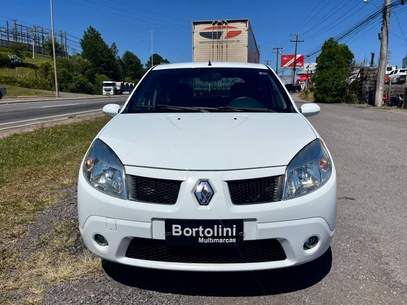 RENAULT - SANDERO - 2008/2009 - Branca - R$ 28.900,00