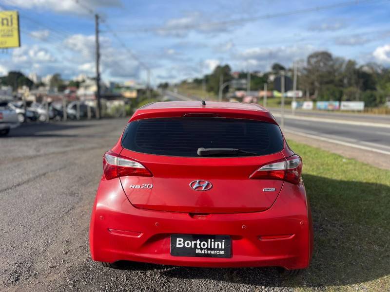 HYUNDAI - HB20 - 2013/2013 - Vermelha - R$ 34.900,00