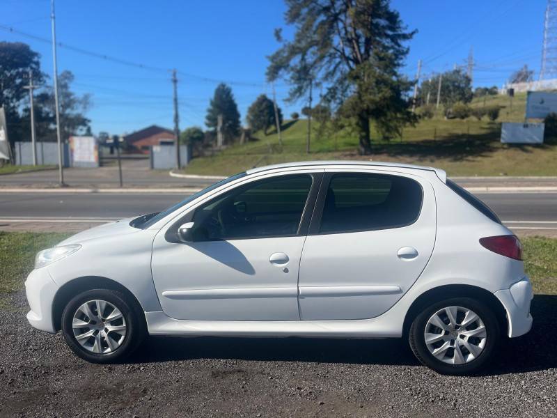 PEUGEOT - 207 - 2013/2014 - Branca - R$ 28.900,00