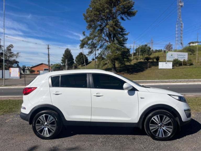 KIA MOTORS - SPORTAGE - 2014/2015 - Branca - R$ 76.000,00