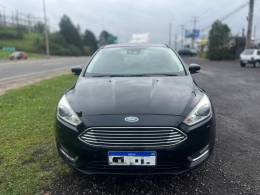 FORD - FOCUS - 2017/2018 - Preta - R$ 68.900,00