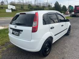 FORD - FIESTA - 2003/2003 - Branca - R$ 18.900,00