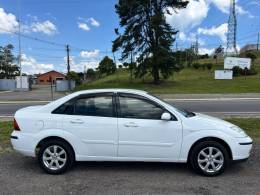 FORD - FOCUS - 2005/2005 - Branca - R$ 21.900,00