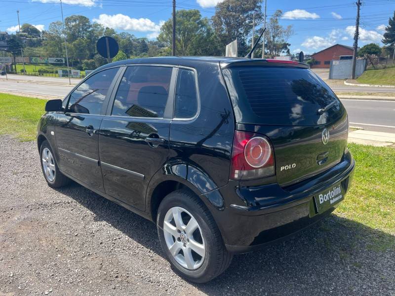 VOLKSWAGEN - POLO - 2007/2008 - Preta - R$ 33.900,00