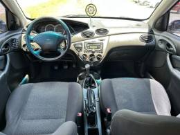 FORD - FOCUS - 2007/2008 - Prata - R$ 24.900,00