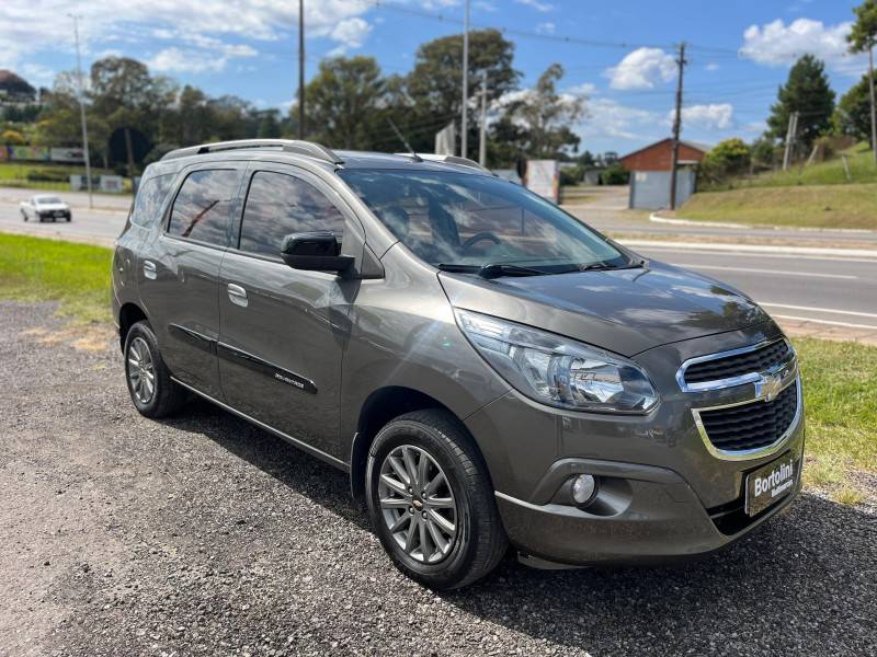 CHEVROLET - SPIN - 2014/2015 - Cinza - R$ 53.900,00