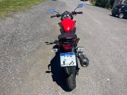 HONDA - CB 300R - 2011/2011 - Vermelha - R$ 12.900,00