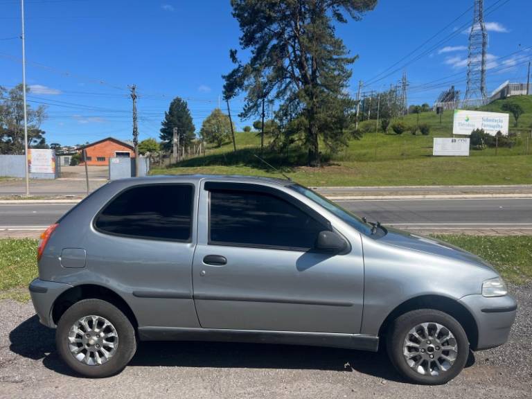 FIAT - PALIO - 2005/2005 - Cinza - R$ 16.900,00