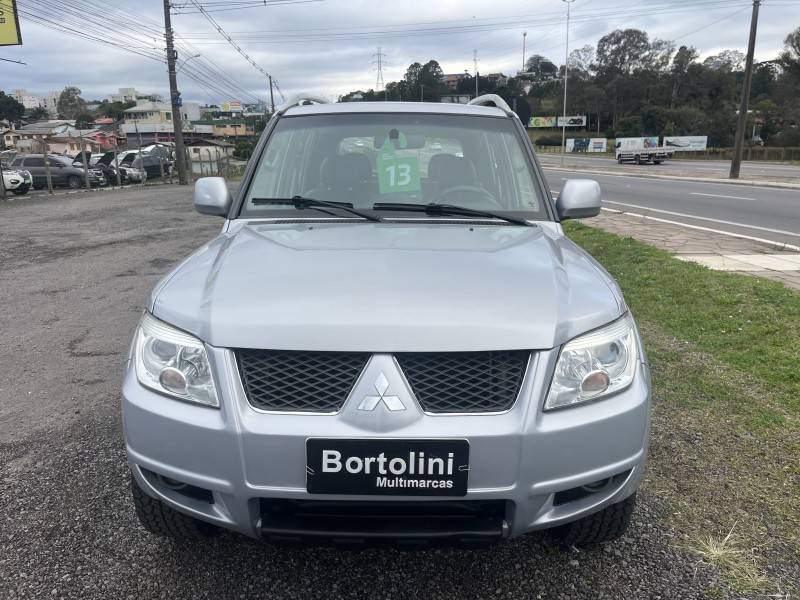 MITSUBISHI - PAJERO TR4 - 2012/2013 - Prata - R$ 65.900,00