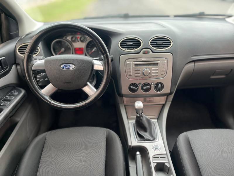 FORD - FOCUS - 2013/2013 - Cinza - R$ 41.900,00