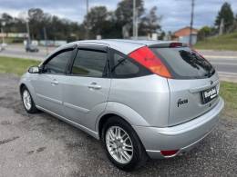 FORD - FOCUS - 2009/2009 - Prata - R$ 27.900,00