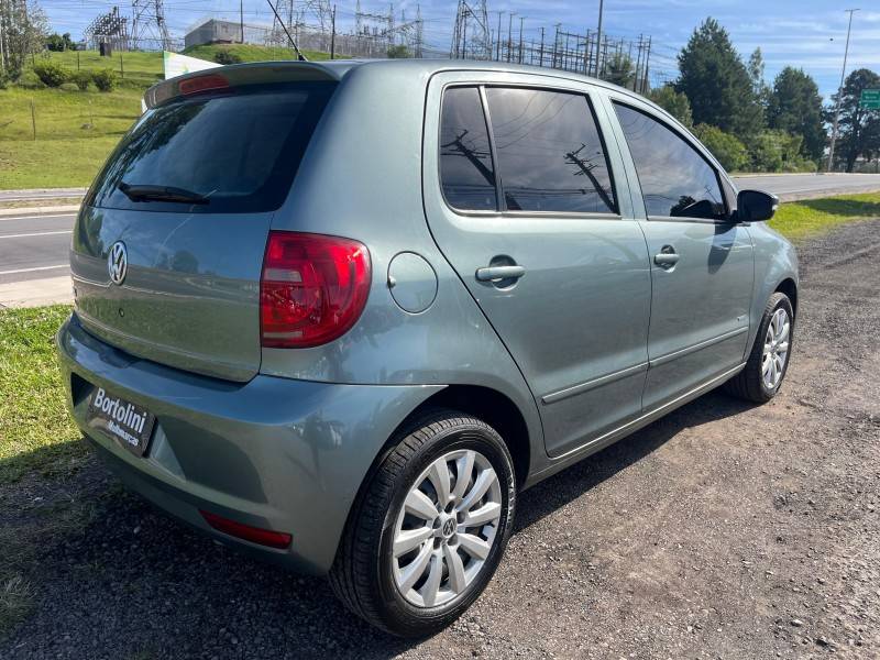VOLKSWAGEN - FOX - 2010/2011 - Cinza - R$ 29.900,00
